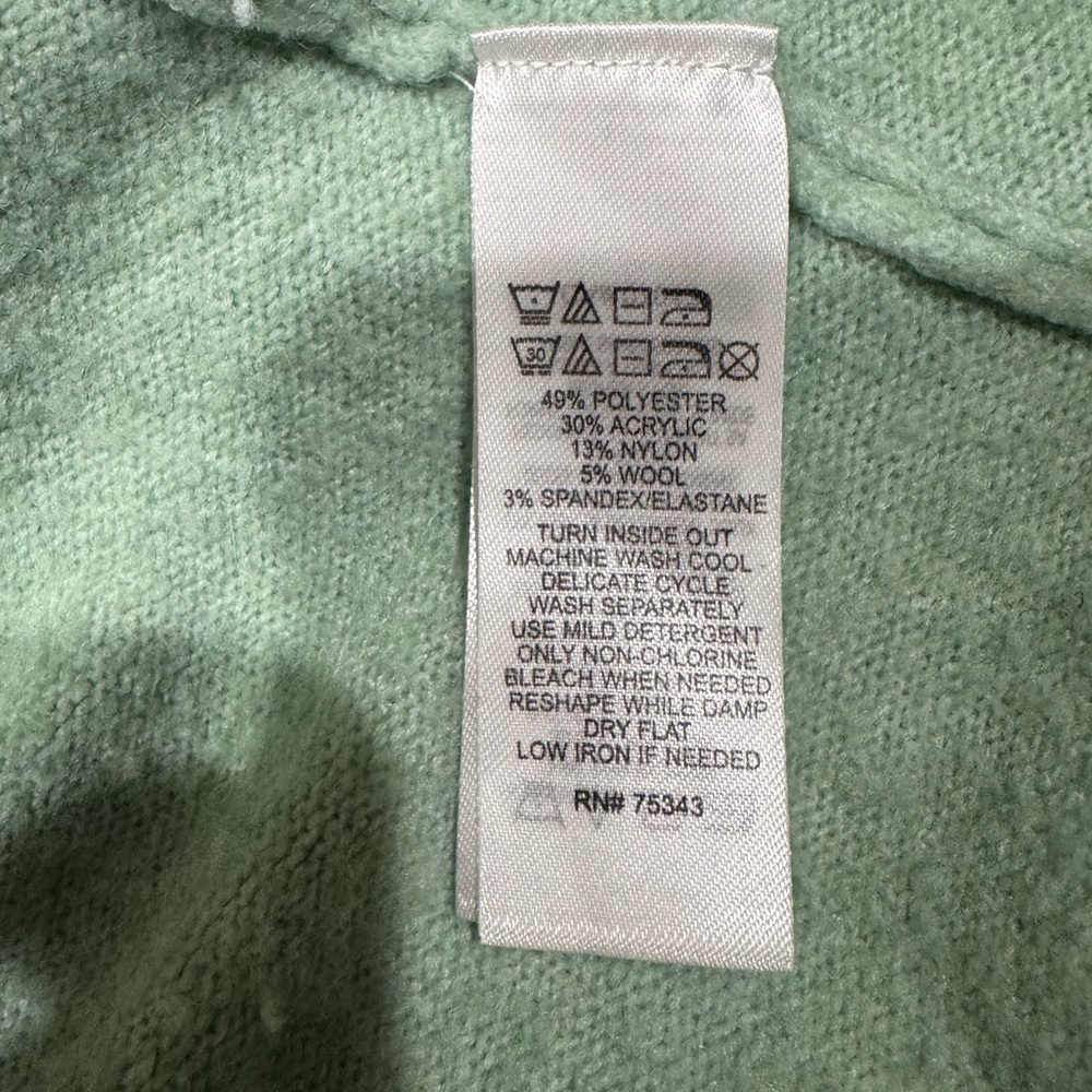 Tahari Light sage see Green Women's Cardigan size s/m. Feels like cashmere - Picture 8 of 12
